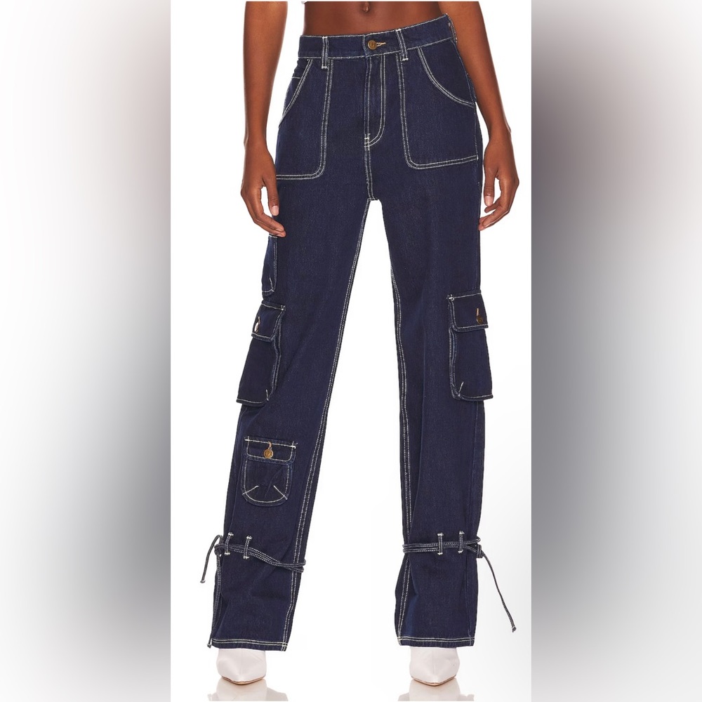 NEW WITH TAG Bea Mid Rise Barrel Cargo
LPA OUT OF STOCK SIZE ON REVOLVE! - Picture 2 of 6